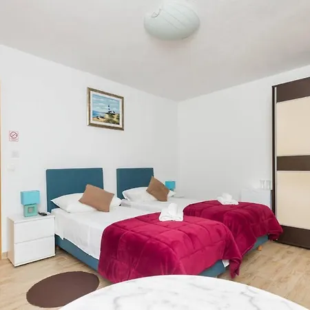 Peruzovic 2 Penzion Split