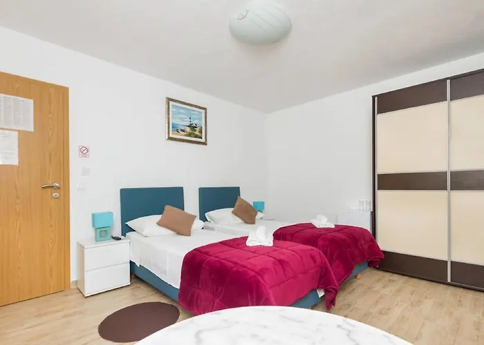 Peruzovic 2 بيت ضيافة سبليت