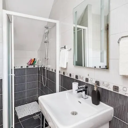 Peruzovic 2 Pensionat Split